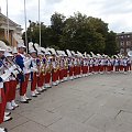 Musztra i koncert plenereowy na ulizy Żeromskiego w Radomiu. 18 czerwca 2016 r.. Tamburmajorka - Julia Rogala, dyrygent - Dariusz Krajewski