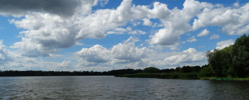 jezioro prawie w centrum Pniew..